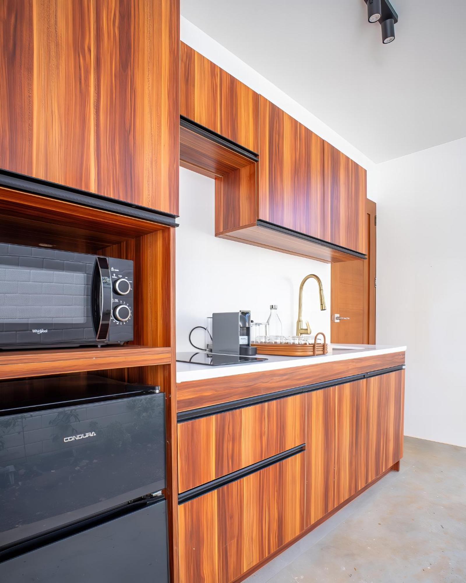 Hotel Bird Of Paradise 4*